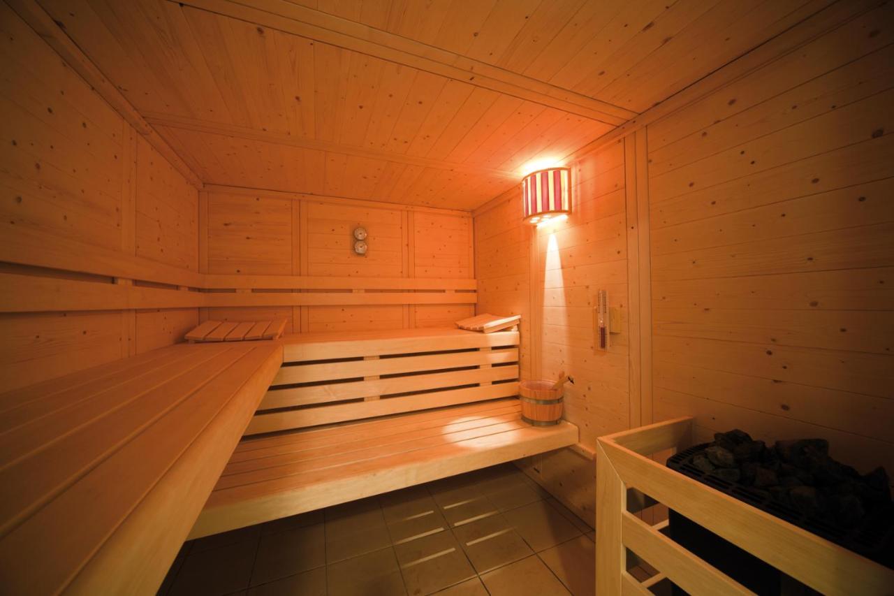 Lagrange Vacances Domaine De Val 奎恩 外观 照片